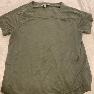 ATHLETA GREEN TOP NEVER WORN